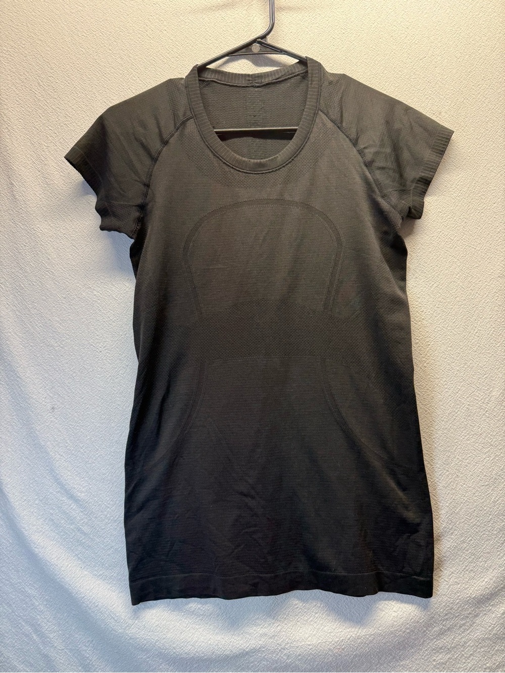 lululemon Size 8 Women Swiftly Tech Short Sleeve Crew Neck T-shirt Athletic